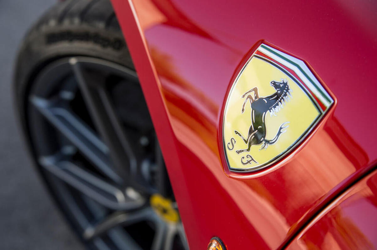 16 ferrari 0