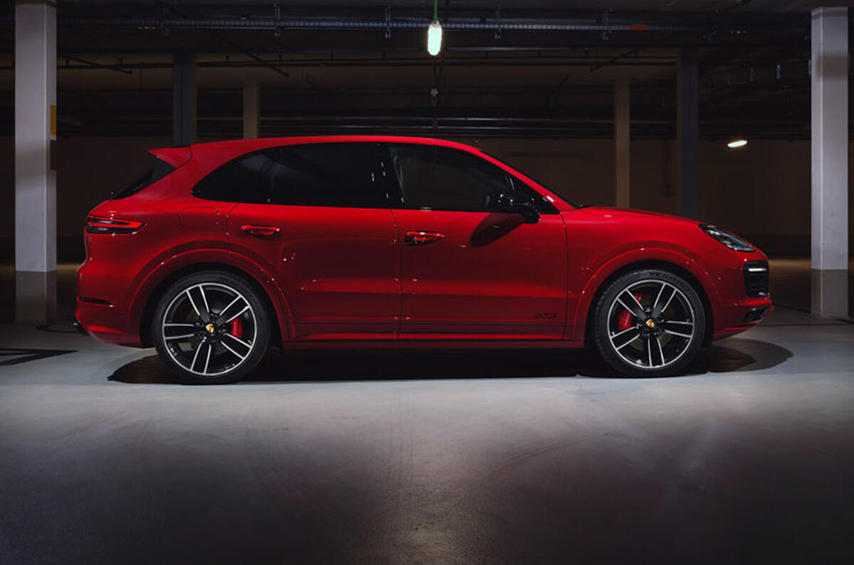 Porsche Cayenne GTS 2020 - static side