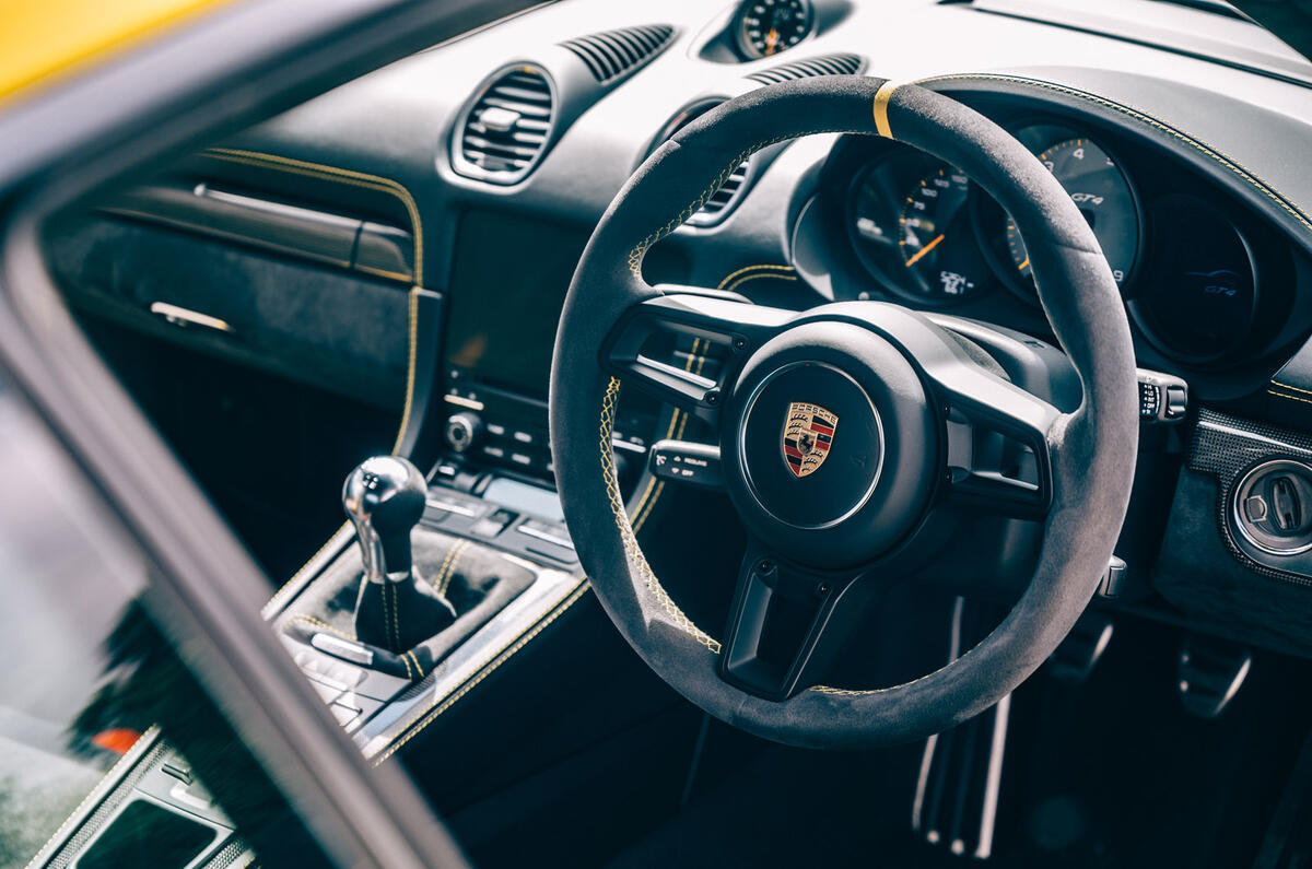 Porsche Cayman GTS - interior Porsche Cayman GTS - interior