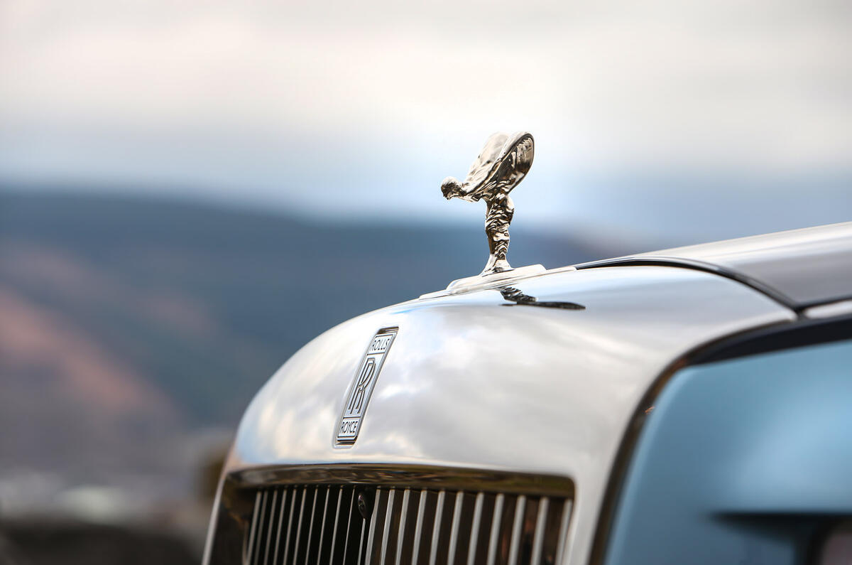 Rolls-Royce Phantom - spirit of ecstasy Rolls-Royce Phantom - spirit of ecstasy
