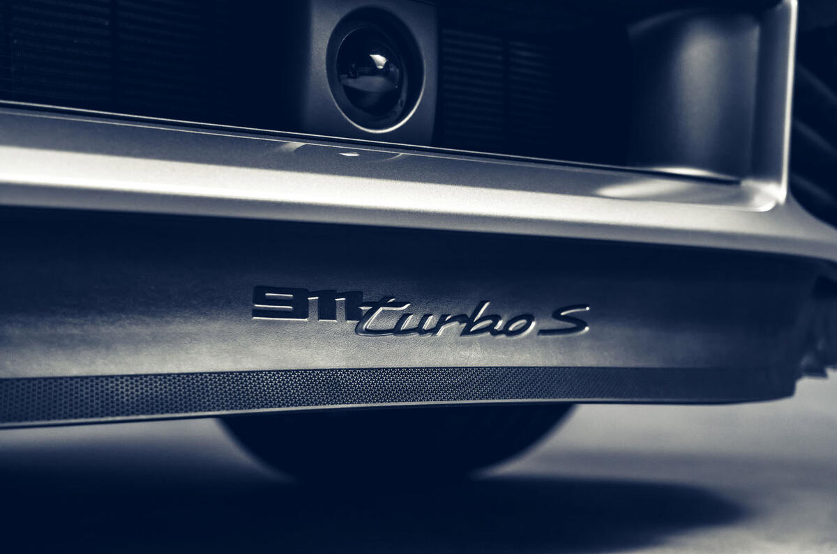 Porsche 911 Turbo S 2020 - camera Porsche 911 Turbo S 2020 - camera