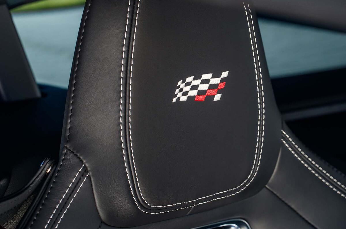 Jaguar F Type coupé Chequered Flag headrest