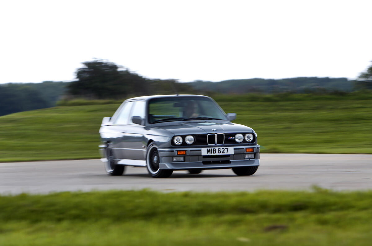 BMW M3 E30 - tracking front BMW M3 E30 - tracking front