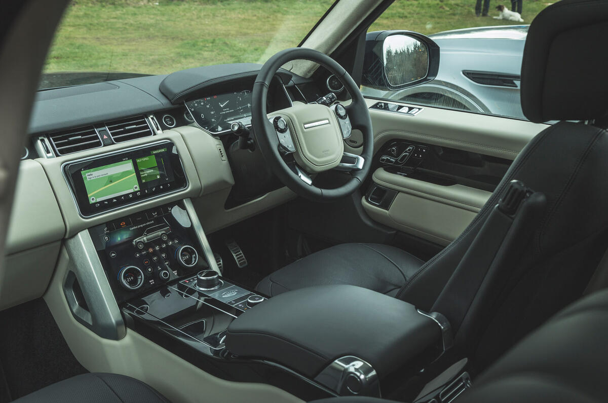 16 LUC Bentley Bentayga Range Rover 2021 0075 16 LUC Bentley Bentayga Range Rover 2021 0075