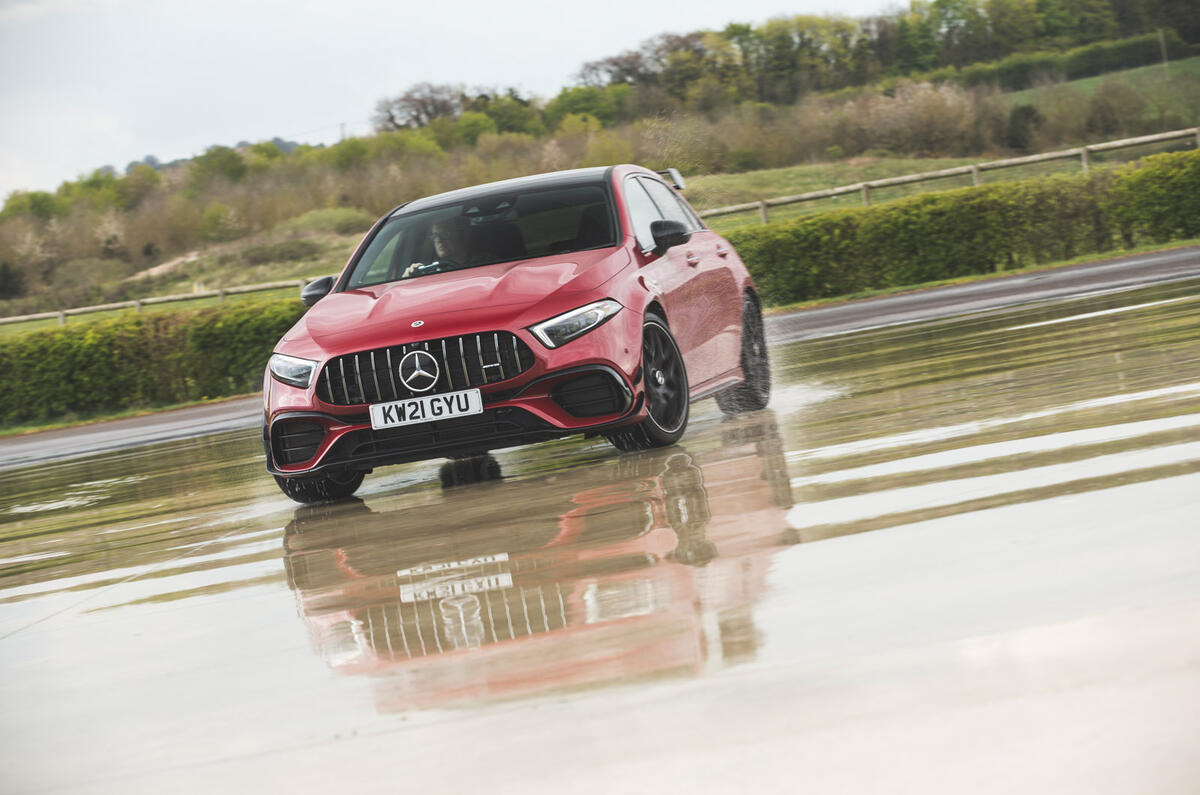 16 LUC Torque Vectoring 2021 0202 Mercedes A45 AMG 16 LUC Torque Vectoring 2021 0202 Mercedes A45 AMG