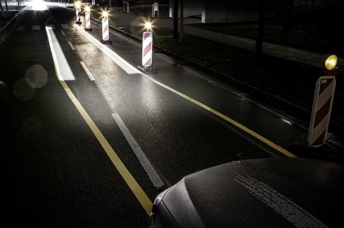 Mercedes-Benz reveals new digital lighting technology