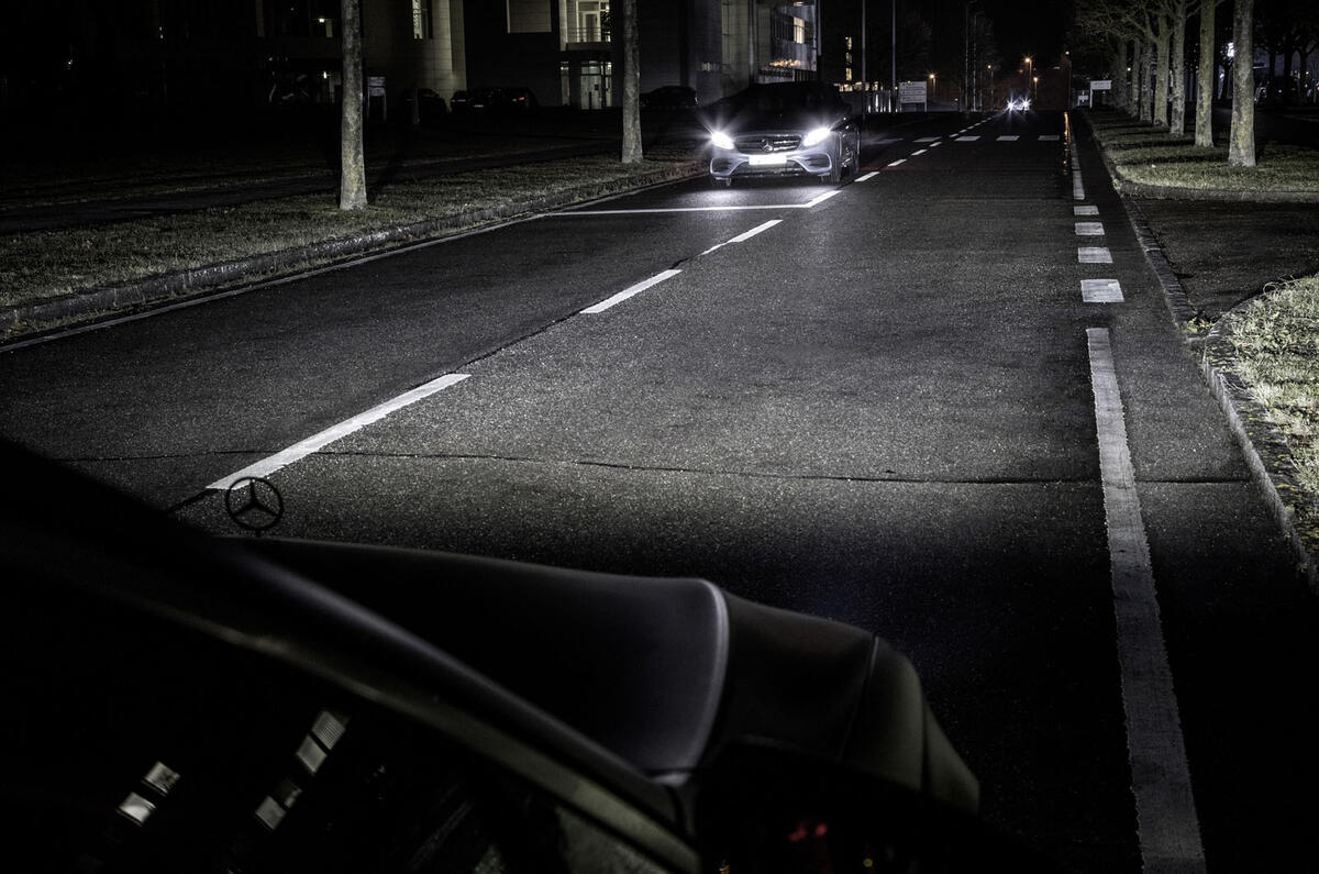 Mercedes-Benz reveals new digital lighting technology