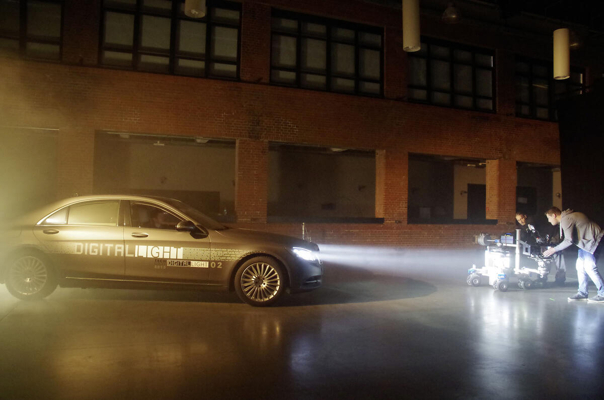 Mercedes-Benz reveals new digital lighting technology