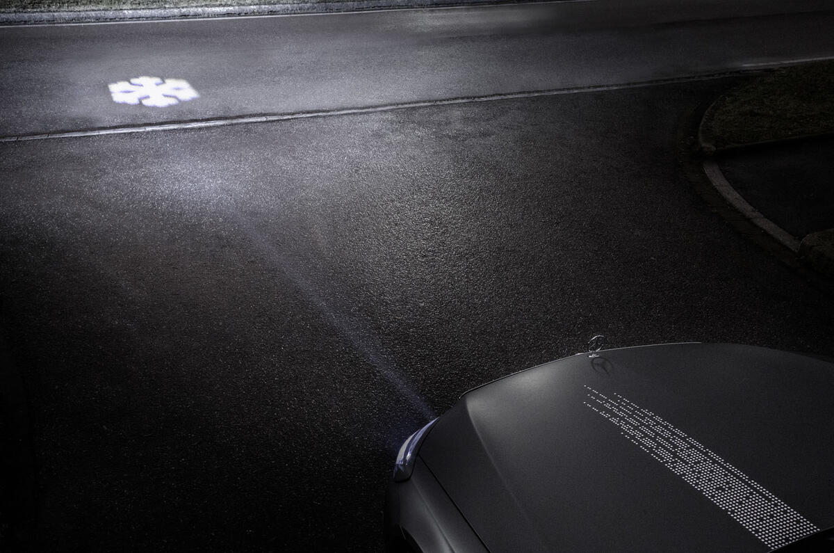 Mercedes-Benz reveals new digital lighting technology