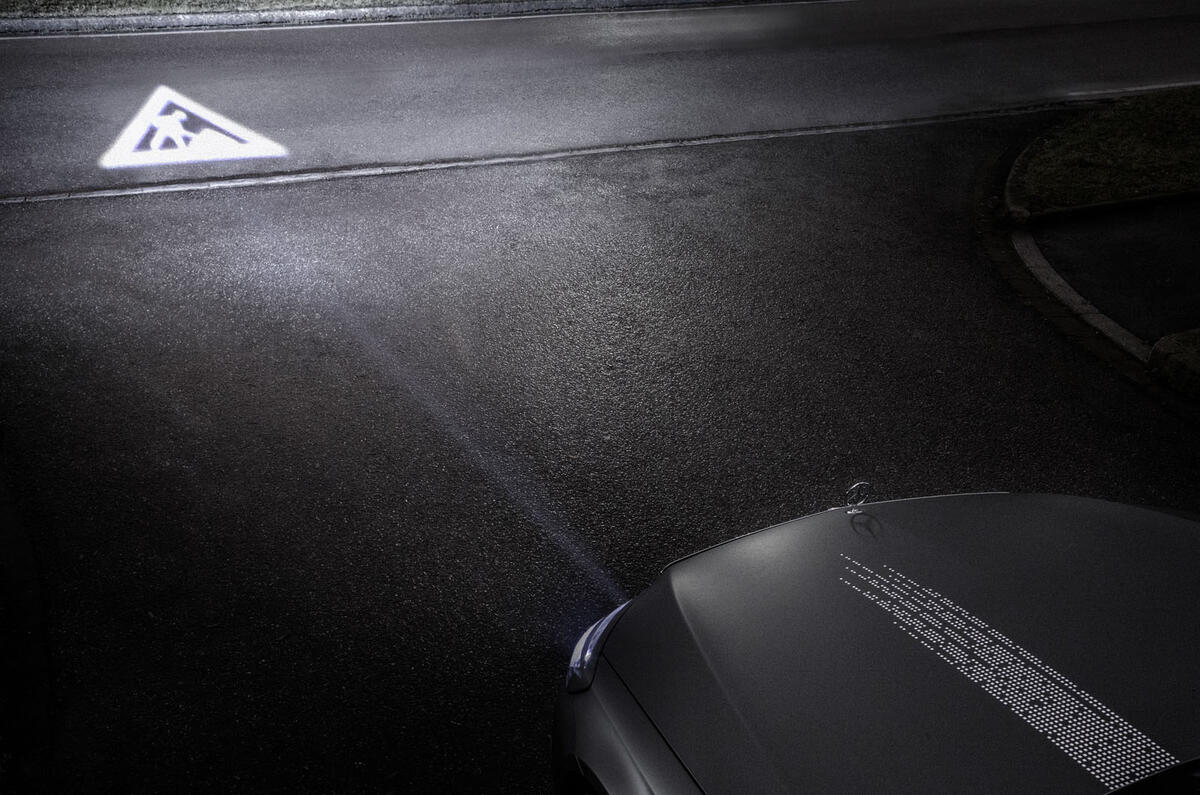 Mercedes-Benz reveals new digital lighting technology