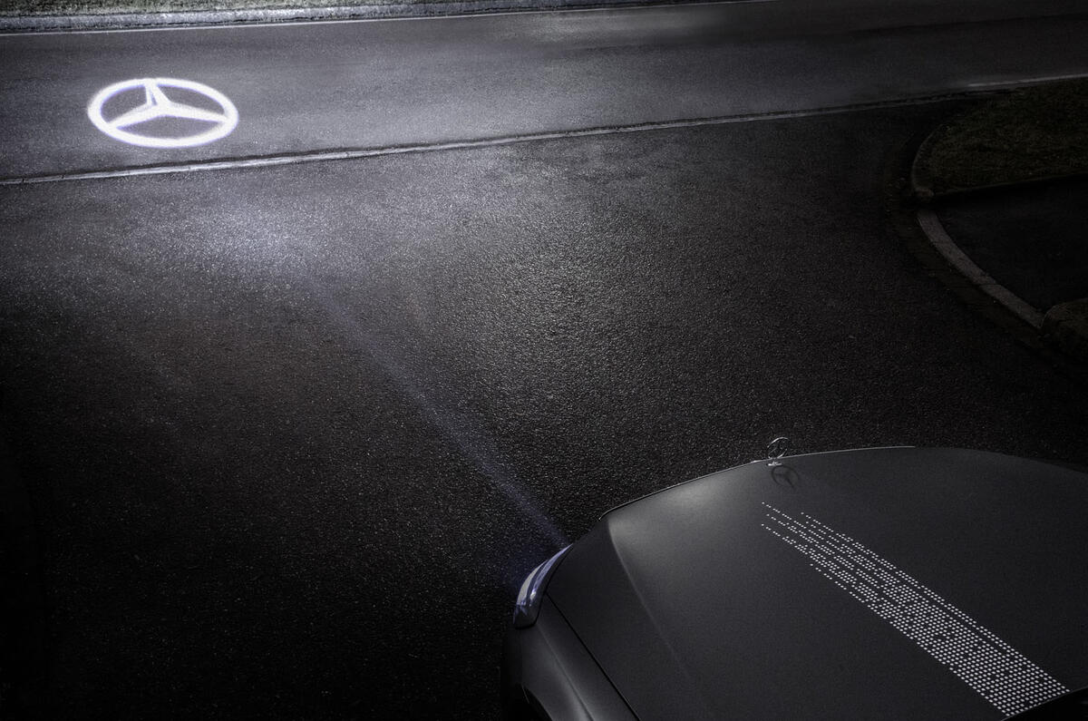 Mercedes-Benz reveals new digital lighting technology