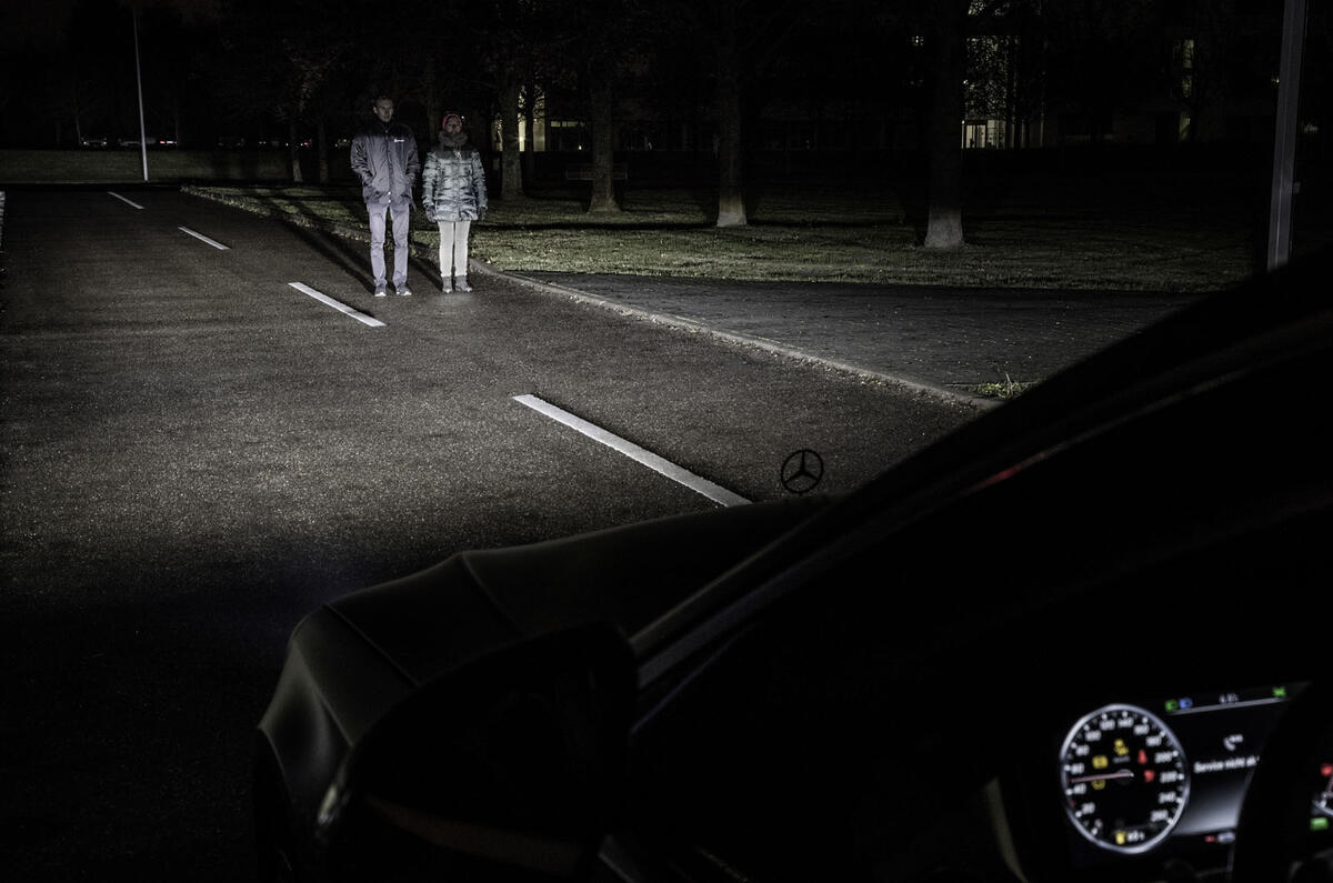 Mercedes-Benz reveals new digital lighting technology
