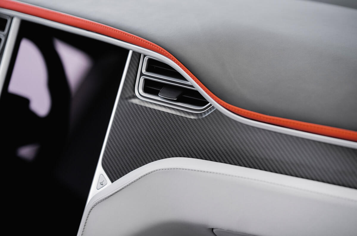 17 ARES Tesla Model S Cabrio Int (6)