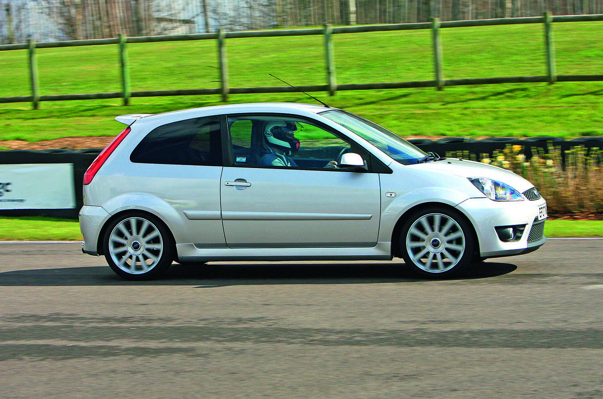 Ford Fiesta ST - side Ford Fiesta ST - side