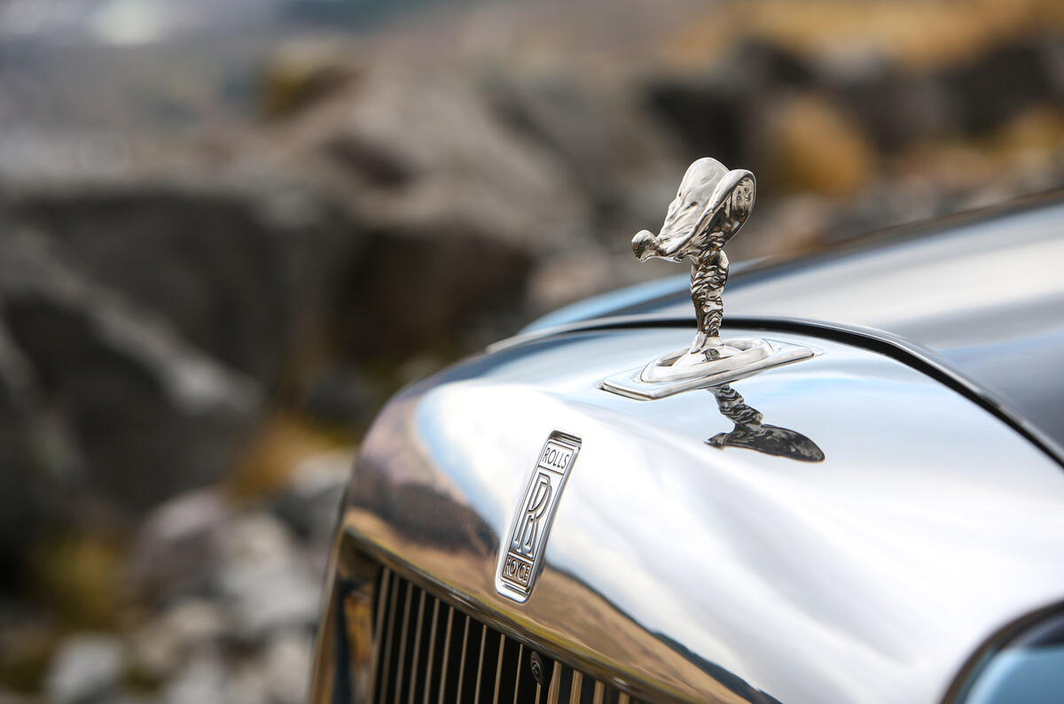 Rolls-Royce Phantom - spirit of ecstasy Rolls-Royce Phantom - spirit of ecstasy