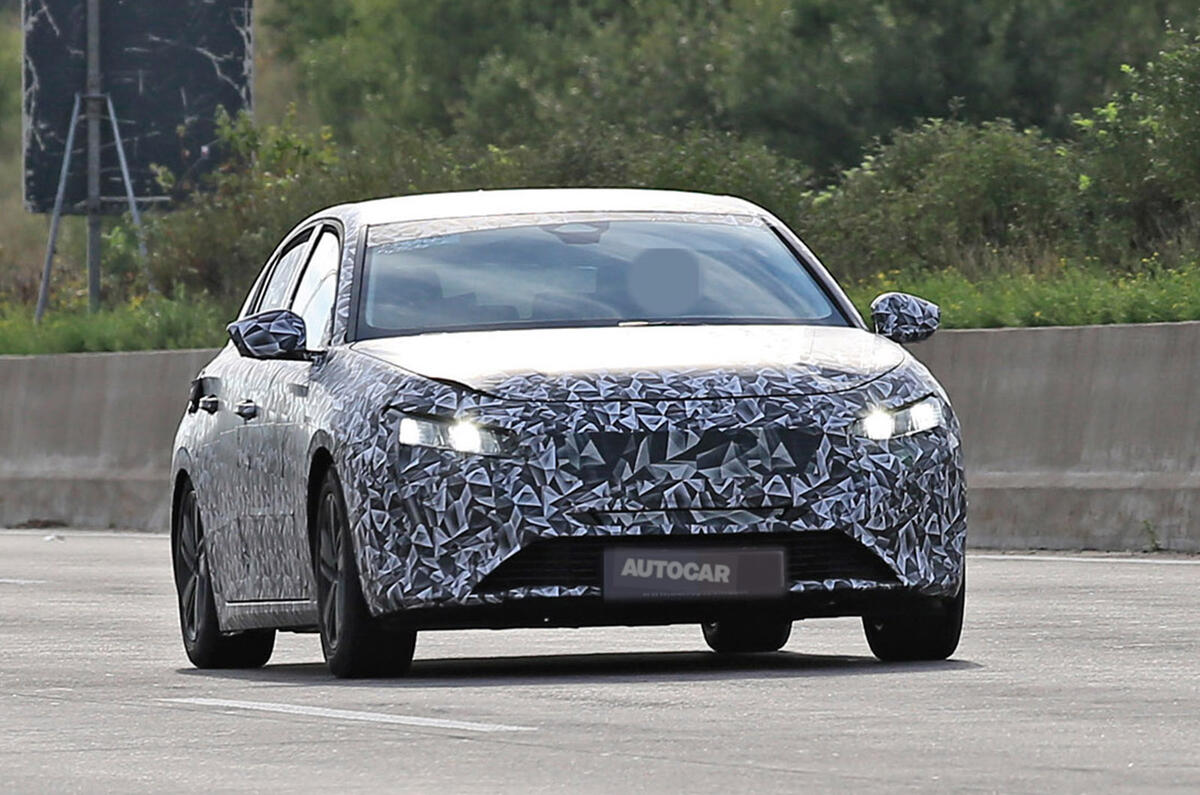 2022 Peugeot 308 prototype - front 2022 Peugeot 308 prototype - front