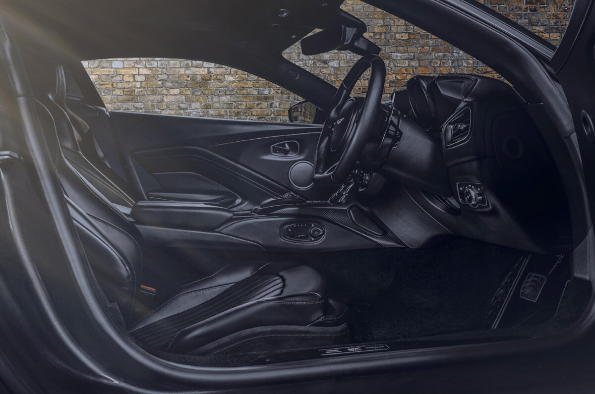 17 aston martin vantage 007 edition 17 aston martin vantage 007 edition