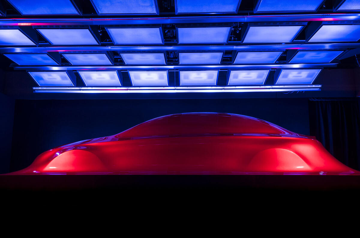 Aesthetics A sculpture side profile