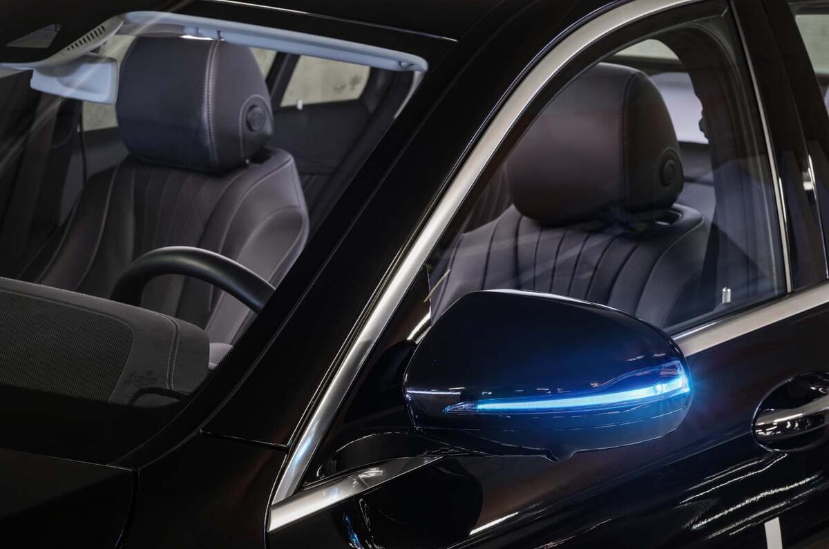Daimler and Bosch unveil driverless parking garage