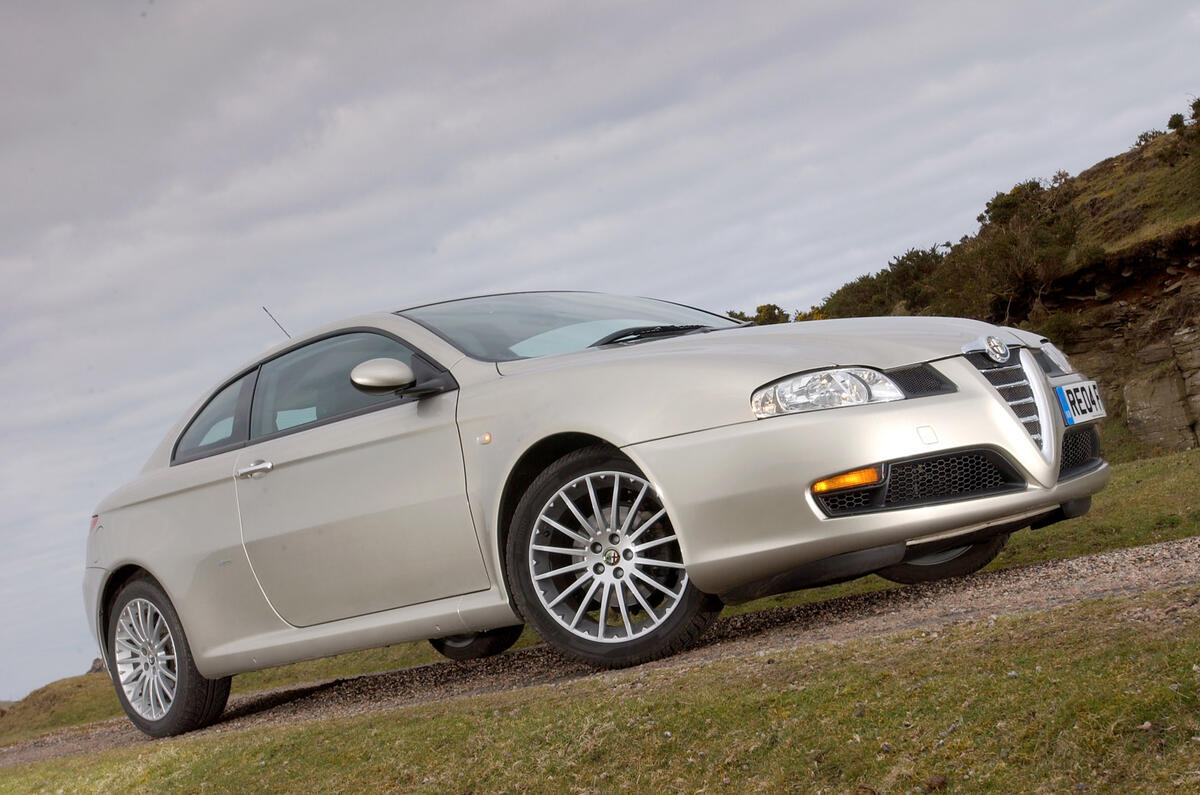 Alfa Romeo GT - hero front Alfa Romeo GT - hero front