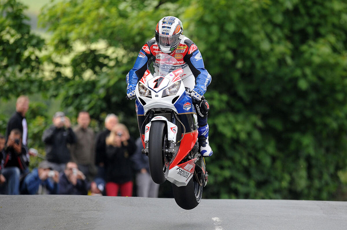 18 Iom tt2