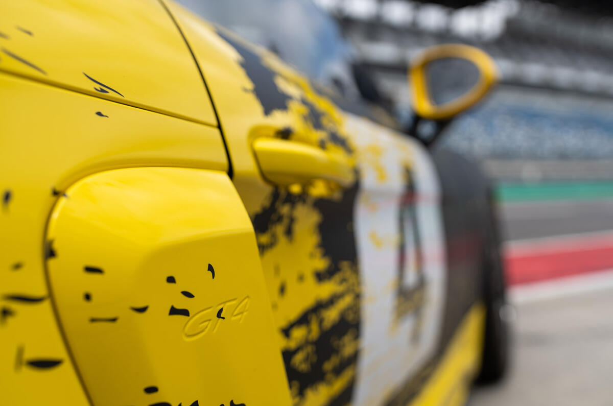 Porsche 718 Cayman GT4 Clubsport 2020 - static side