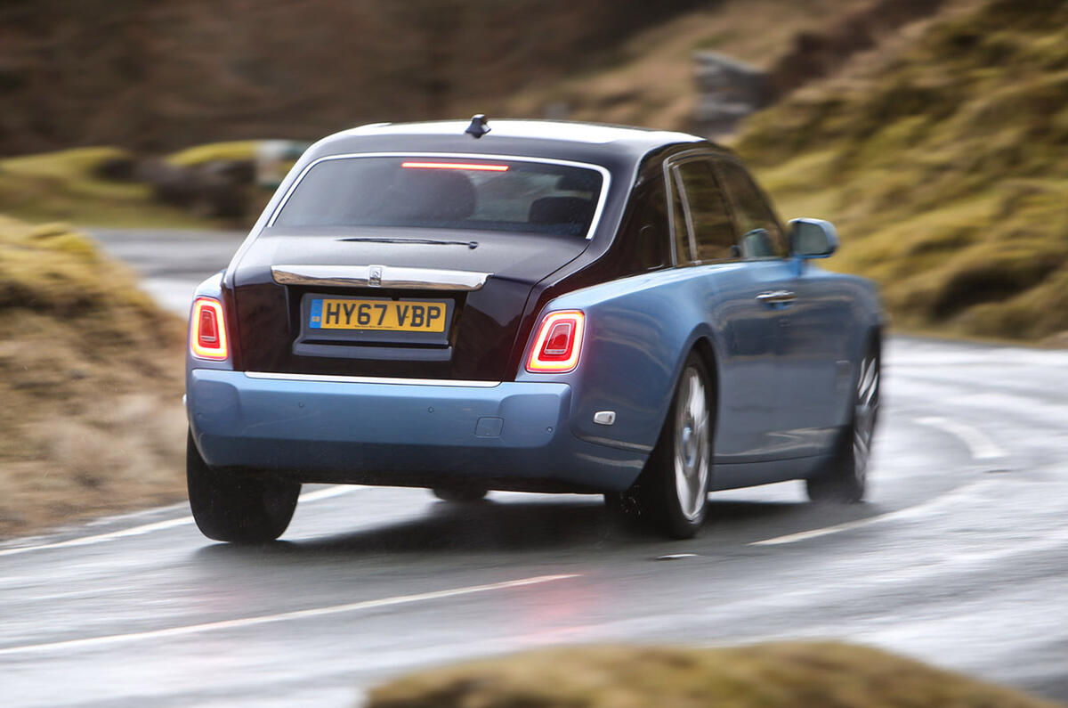 Rolls-Royce Phantom - hero rear Rolls-Royce Phantom - hero rear