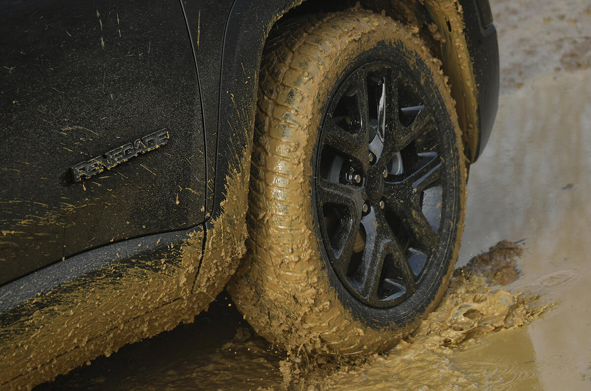 Facelifted Jeep Renegade shown at Turin motor show