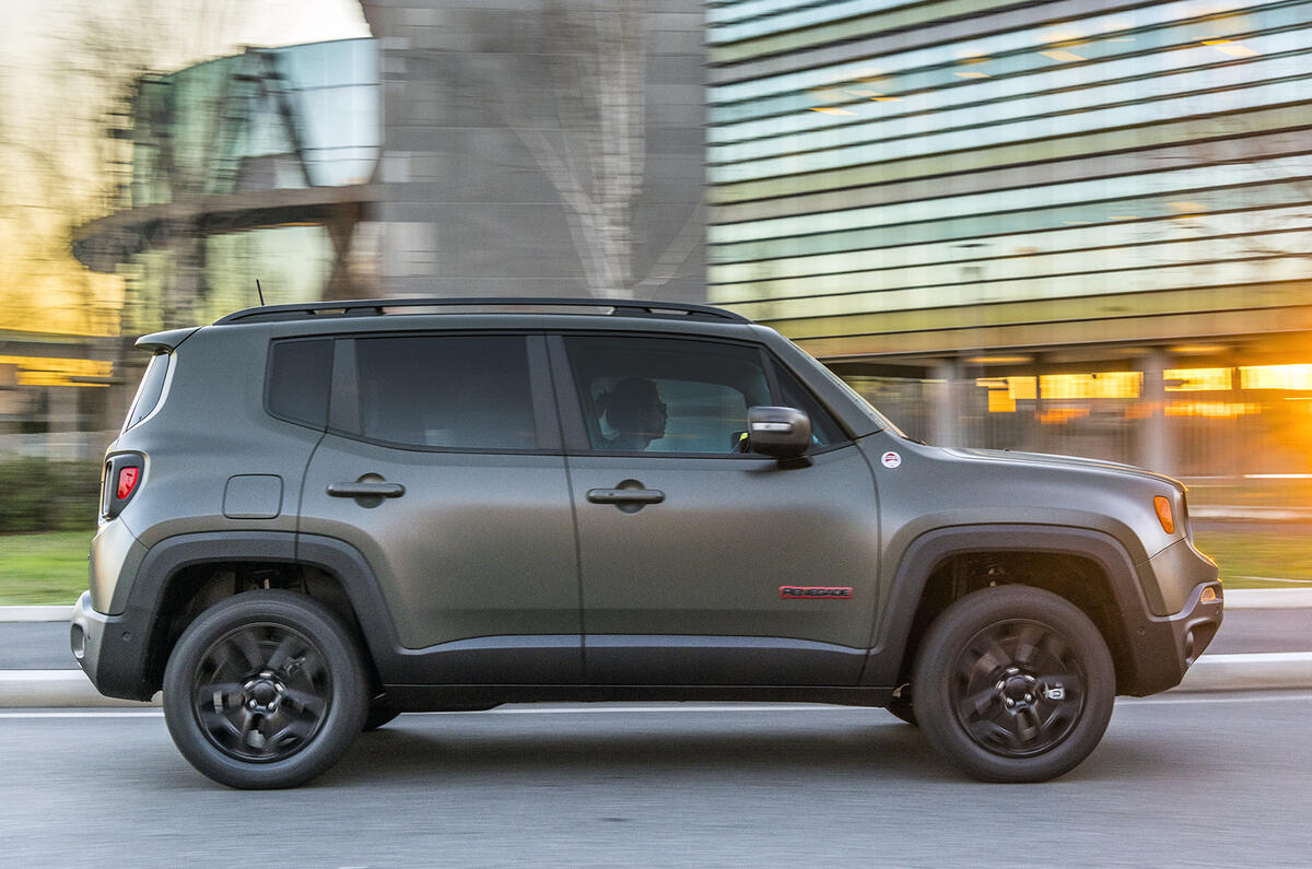 Facelifted Jeep Renegade shown at Turin motor show