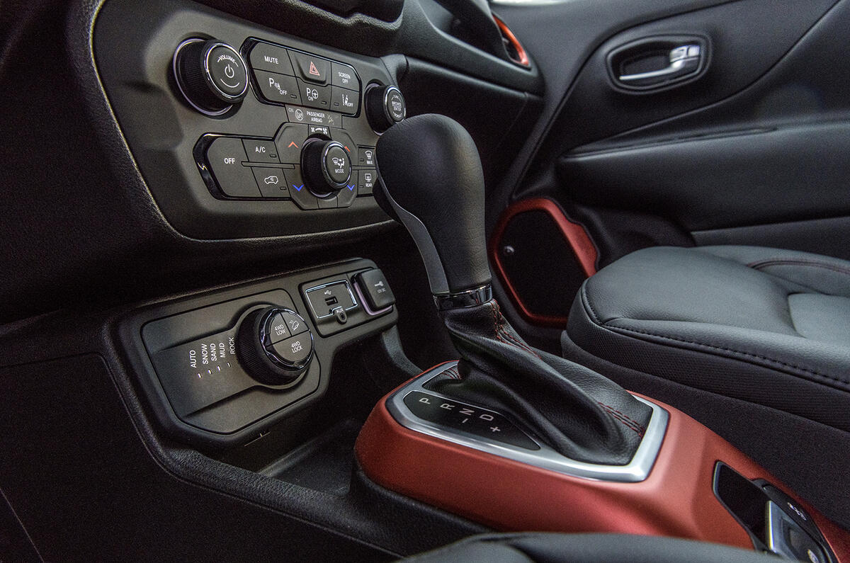 Facelifted Jeep Renegade shown at Turin motor show