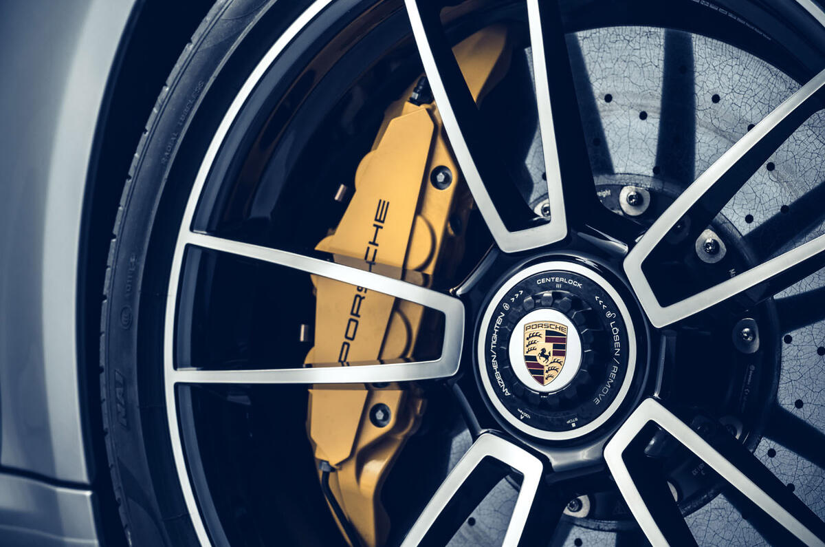 Porsche 911 Turbo S 2020 - brake callipers Porsche 911 Turbo S 2020 - brake callipers
