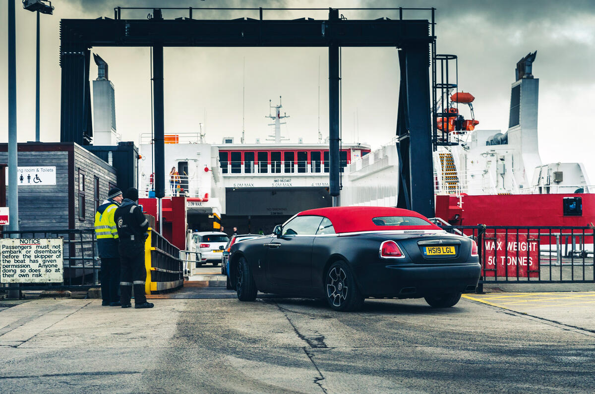 Rolls-Royce Dawn 2016 - stationary rear Rolls-Royce Dawn 2016 - stationary rear