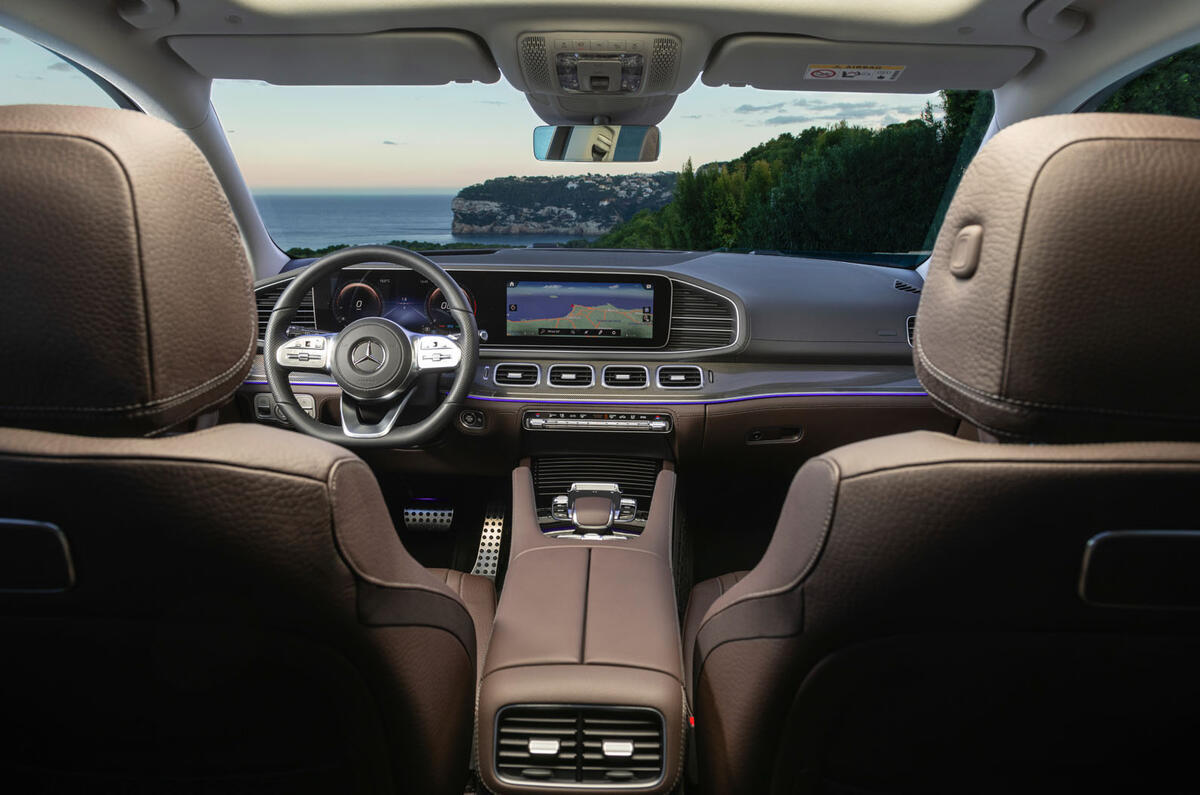 New Mercedes-Benz GLS - dashboard