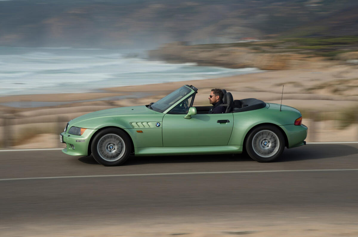 BMW Z3 - hero side