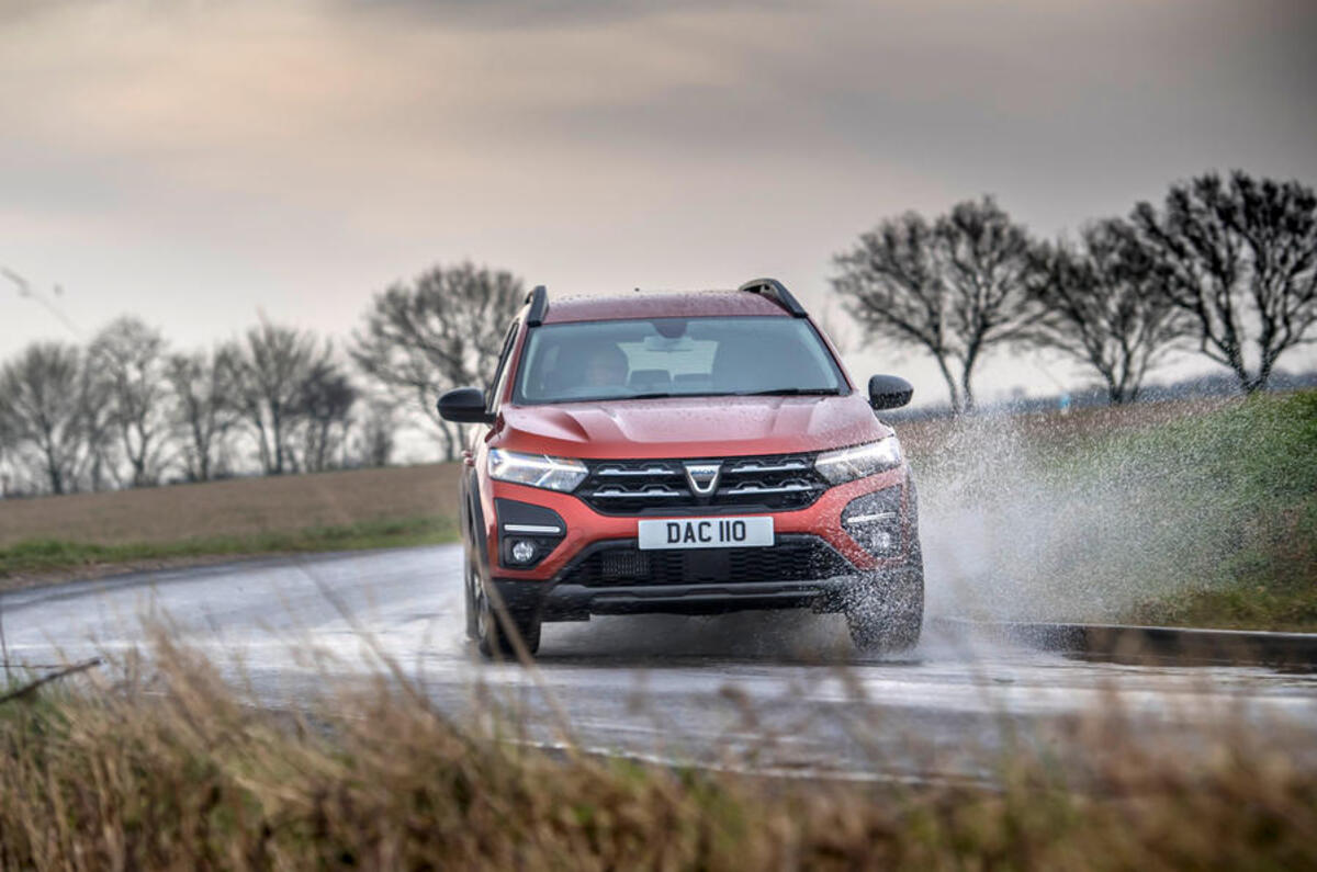 19 dacia jogger 2022 uk first drive review cornering front