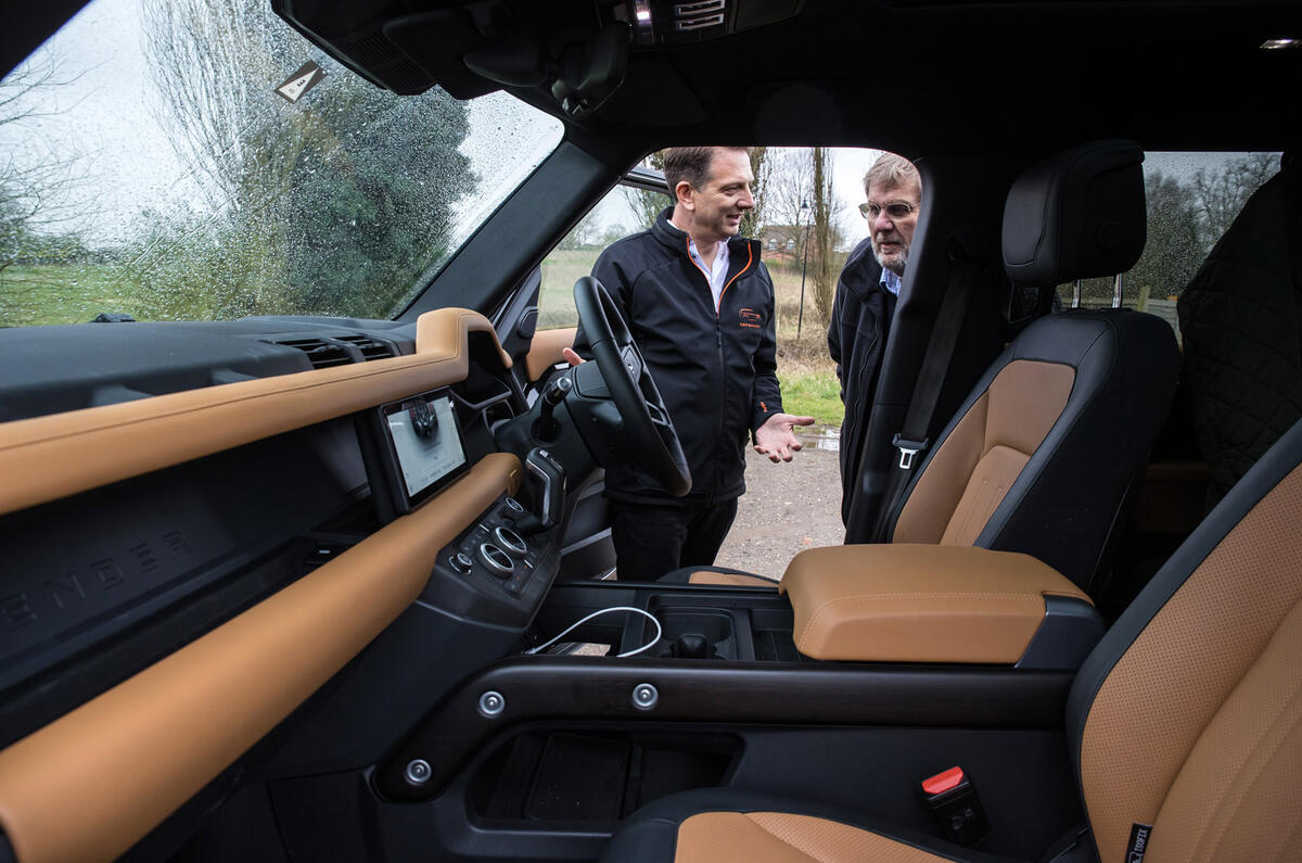 Land Rover Defender 2020 - interior Land Rover Defender 2020 - interior