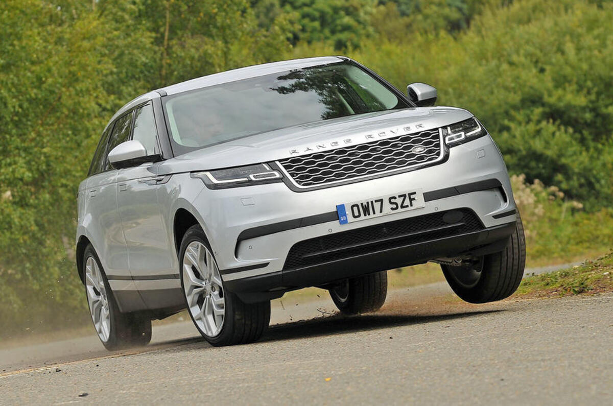 19 range rover velar cornering 1