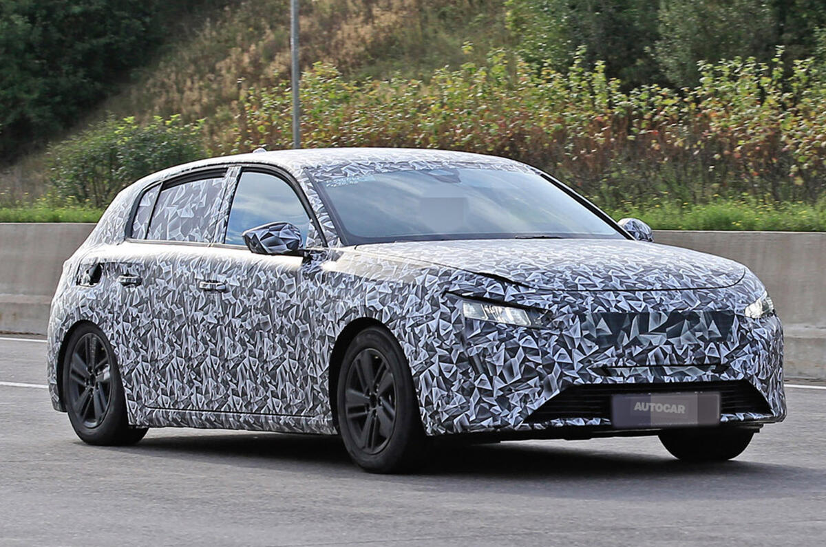 2022 Peugeot 308 prototype - front 2022 Peugeot 308 prototype - front