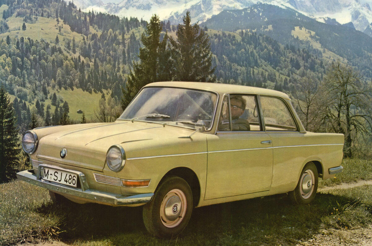 BMW 700
