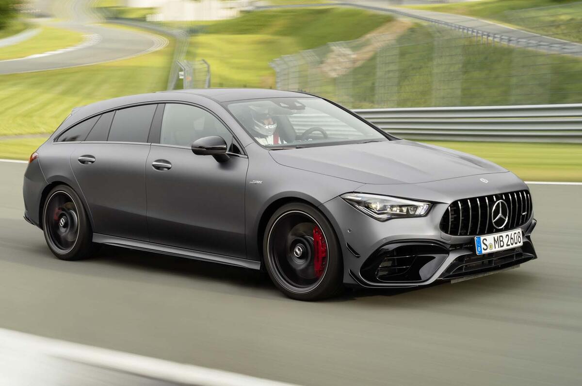 Mercedes-AMG CLA 45 S Shooting Brake - driving