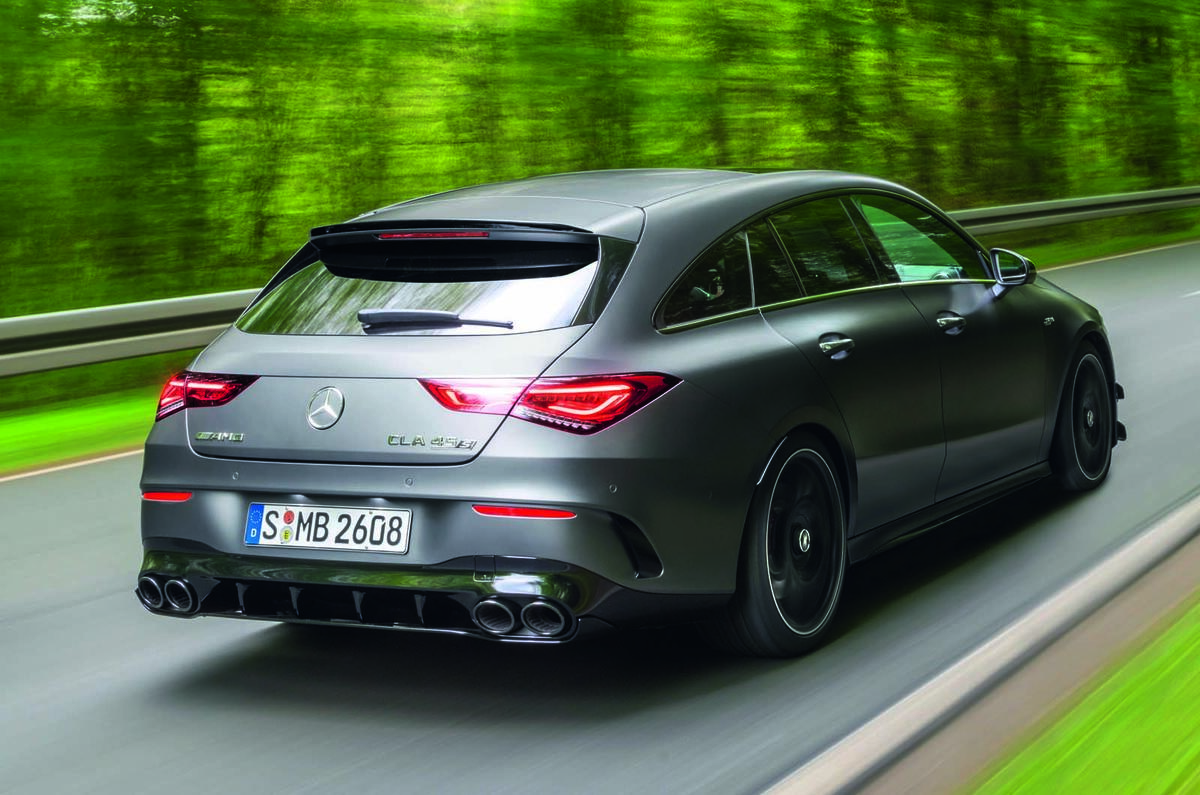 Mercedes-AMG CLA 45 S Shooting Brake - driving