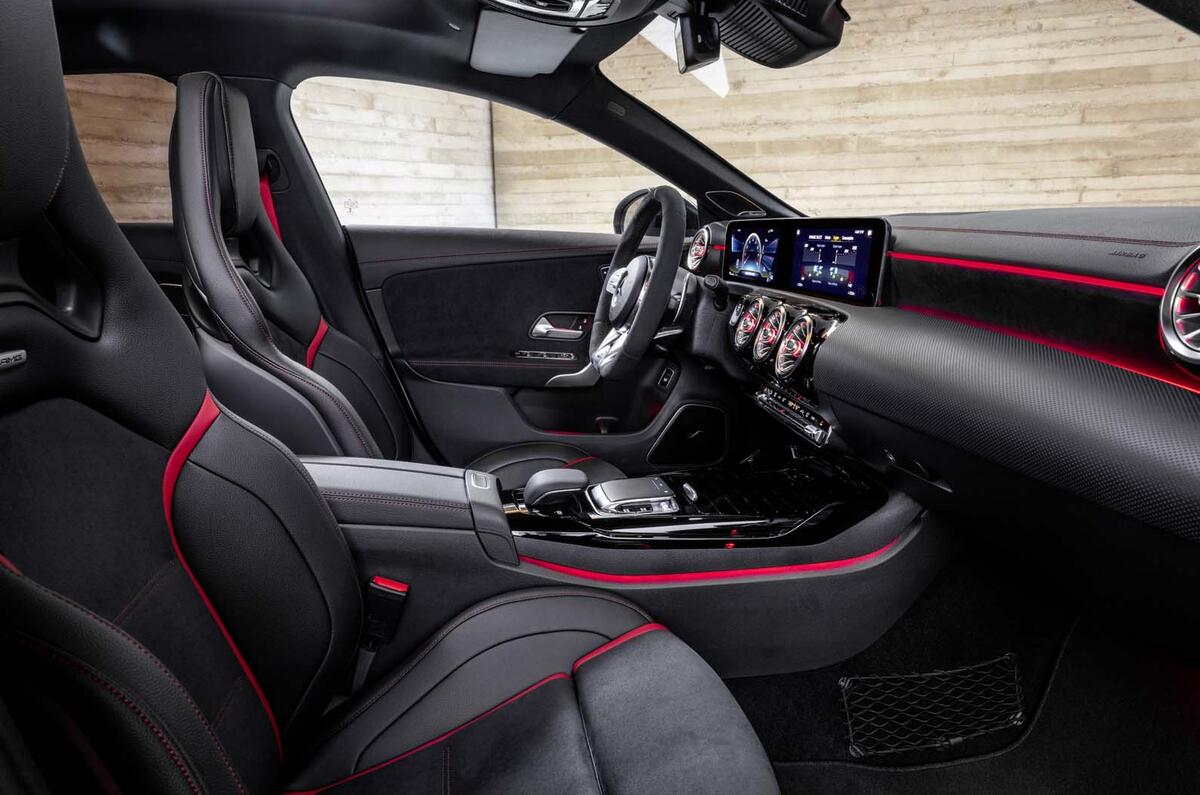 Mercedes-AMG CLA 45 S Shooting Brake - static