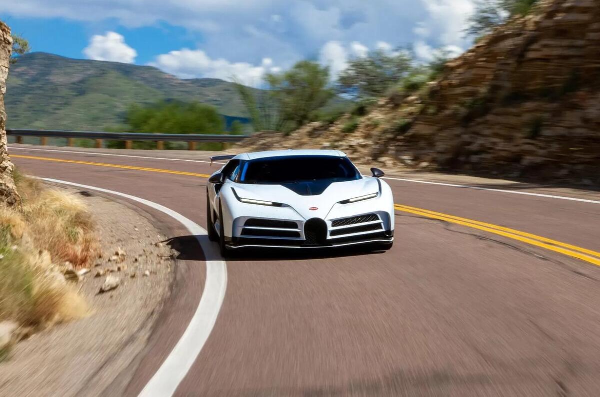 1 Bugatti Centodieci 1 Bugatti Centodieci