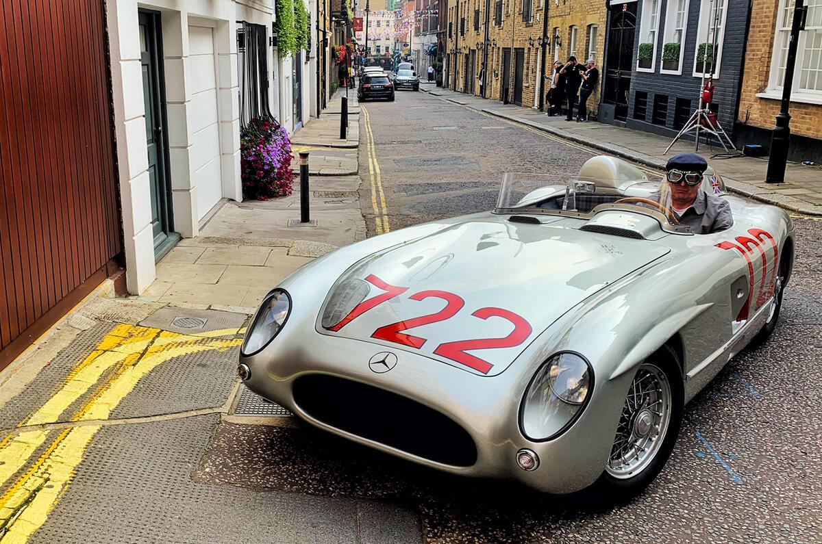 1 Moss 722