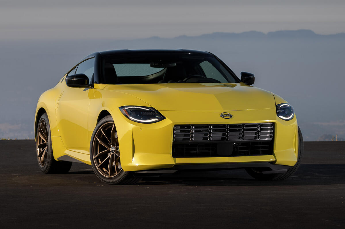 1 Nissan Z 6 1 Nissan Z 6