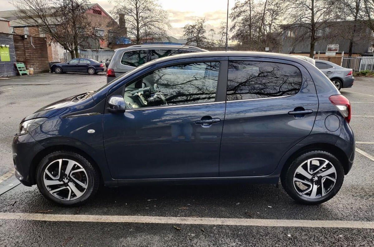 1 peugeot108 1 peugeot108