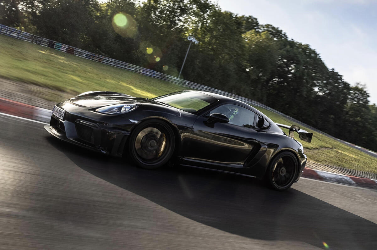 1 Porsche 718GT4RS