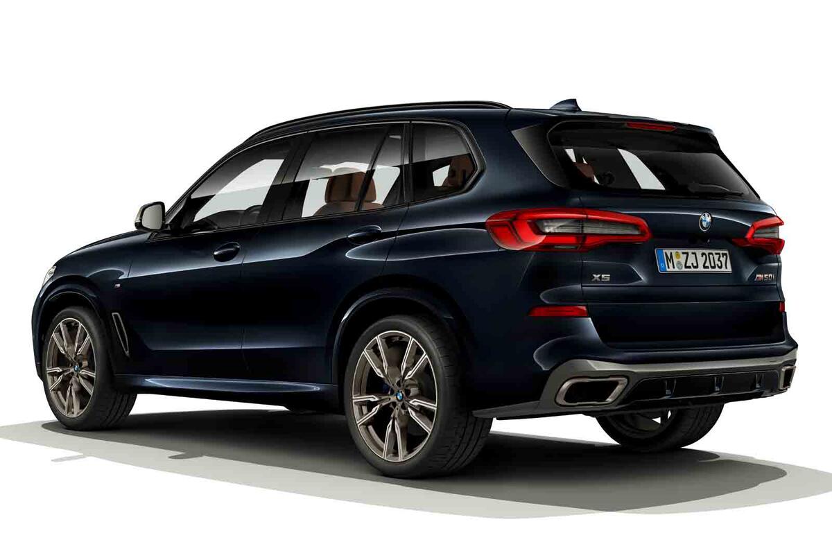 BMW X5 M50i