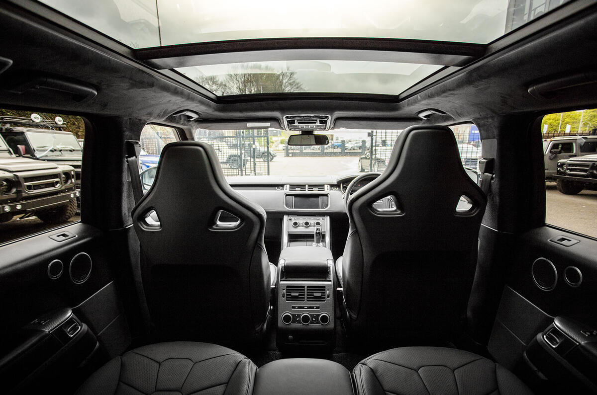 Kahn Design Range Rover SVR Pace Car