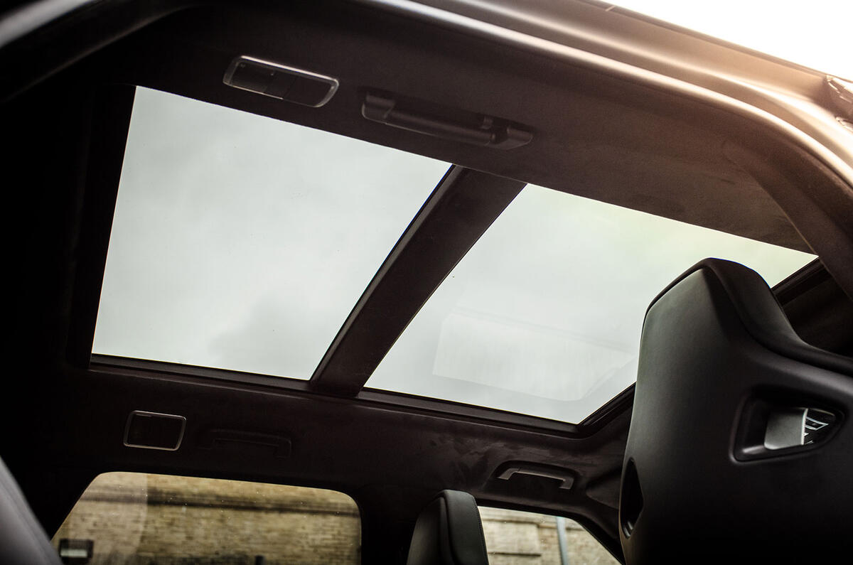 Kahn Design Range Rover SVR Pace Car